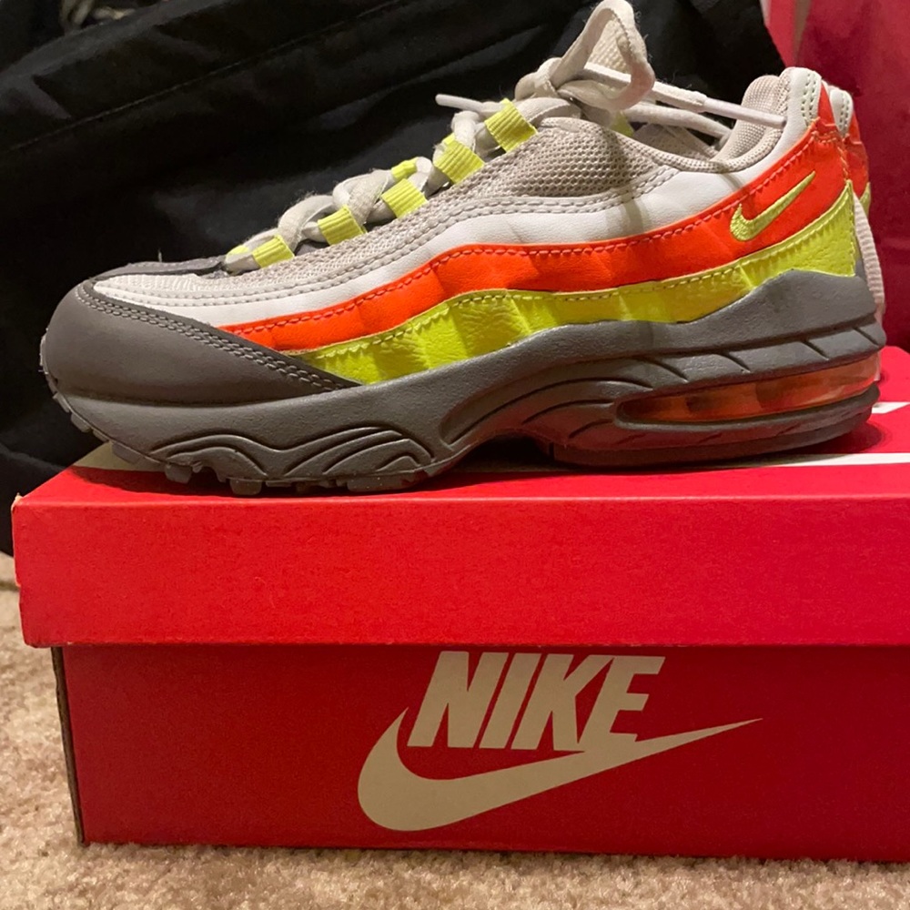 Nike Air Max 95 Gray Orange Volt 13c